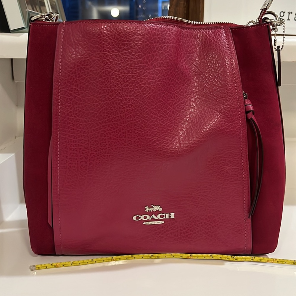Beautiful, never used leather Coach purse. - Picture 7 of 8